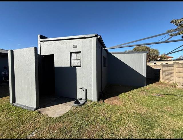 7 BEDROOM HOUSE FOR SALE IN VANDERBIJLPARK CW 4